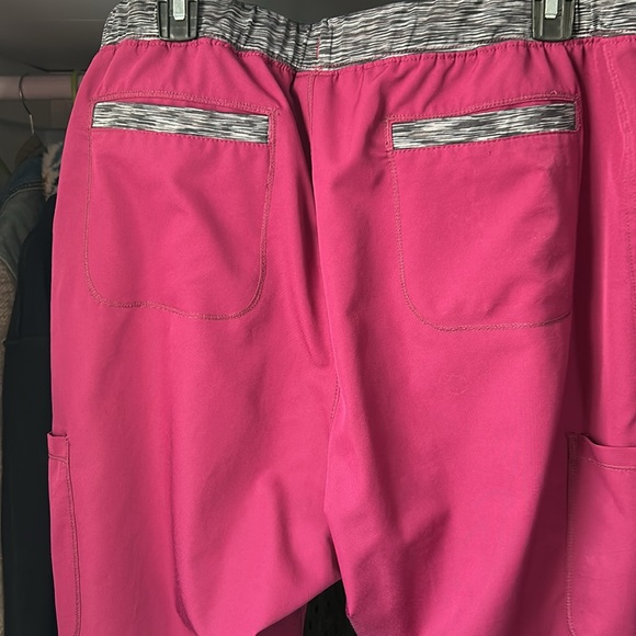 Dickies X-Large scrub bottom jogger. Burgundy. Used in good condition. - Picture 9 of 11